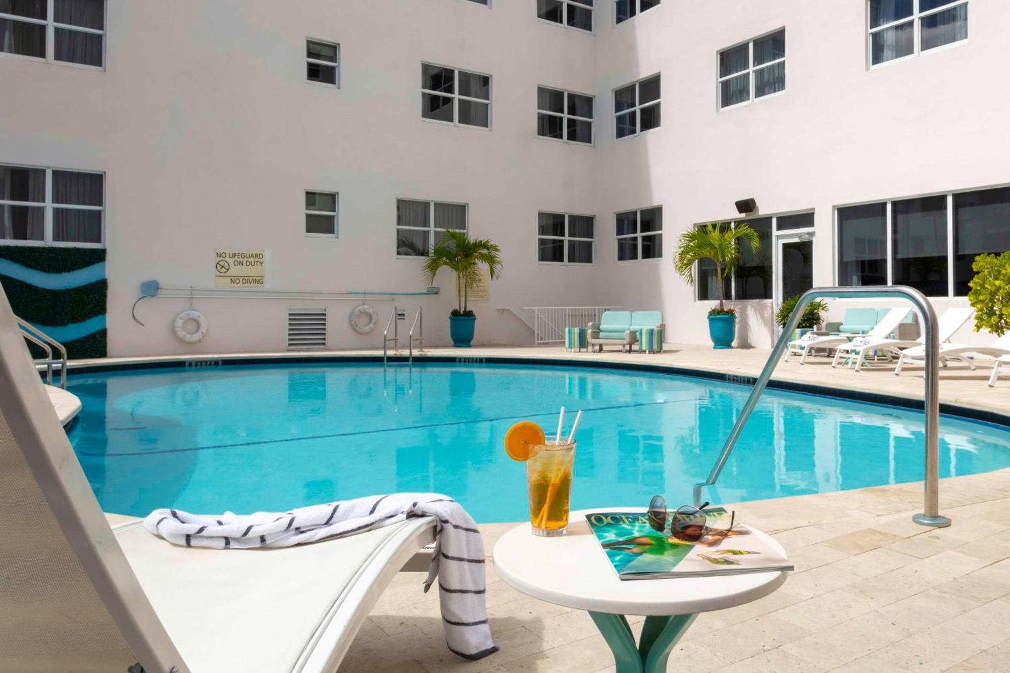 Hampton Inn Miami Beach - Mid Beach Exterior foto